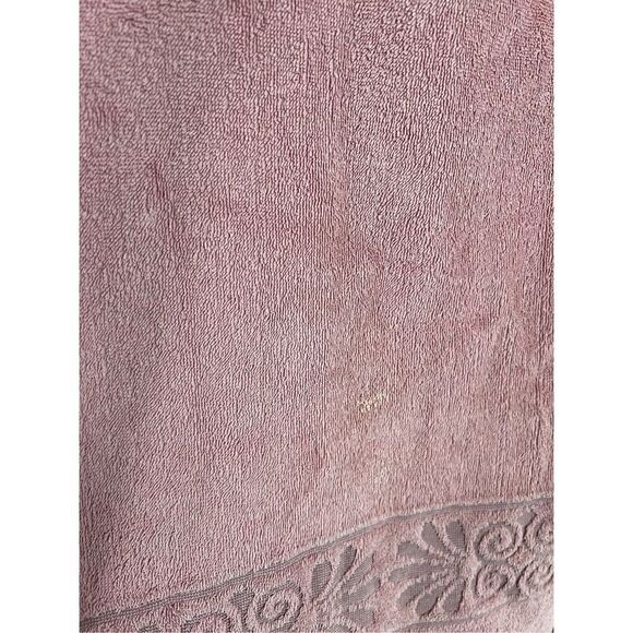 Vintage Bath Towel - Picture 5 of 5